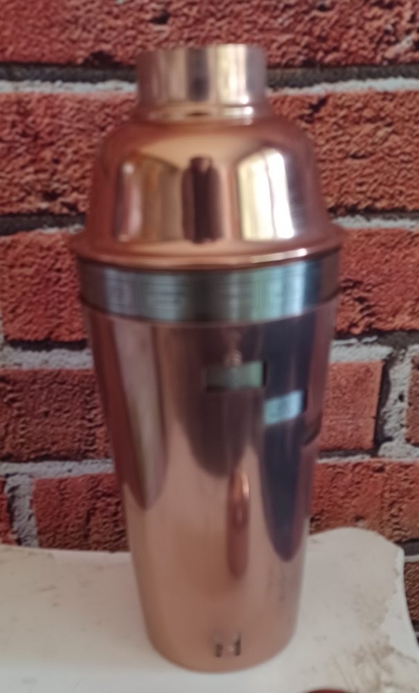 Copper cocktail maker/shaker - Picture 5 of 16